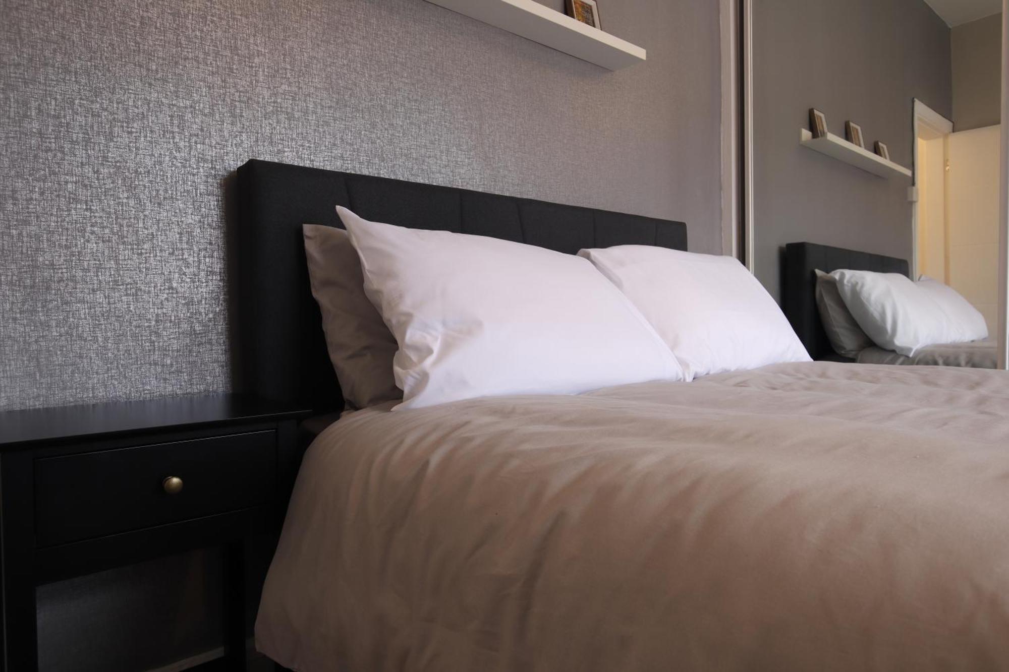 2-Bedroom, Free Parking, High Speed Wi-Fi, Swinton แมนเชสเตอร์ ภายนอก รูปภาพ